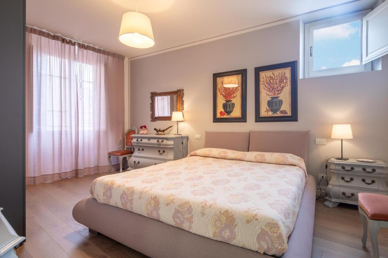 Stunning & Luxurious 1Br Apt 1 Min Walk By Duomo Florencia Exterior foto